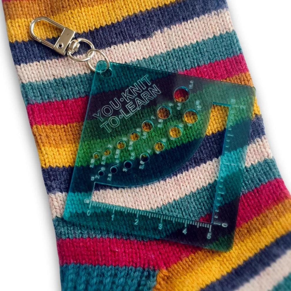 Règle à échantillon et jauge à aiguilles - You Knit To Learn