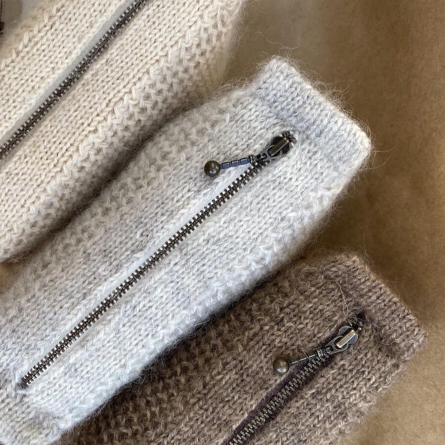 PetiteKnit_zipper_honey_clutch