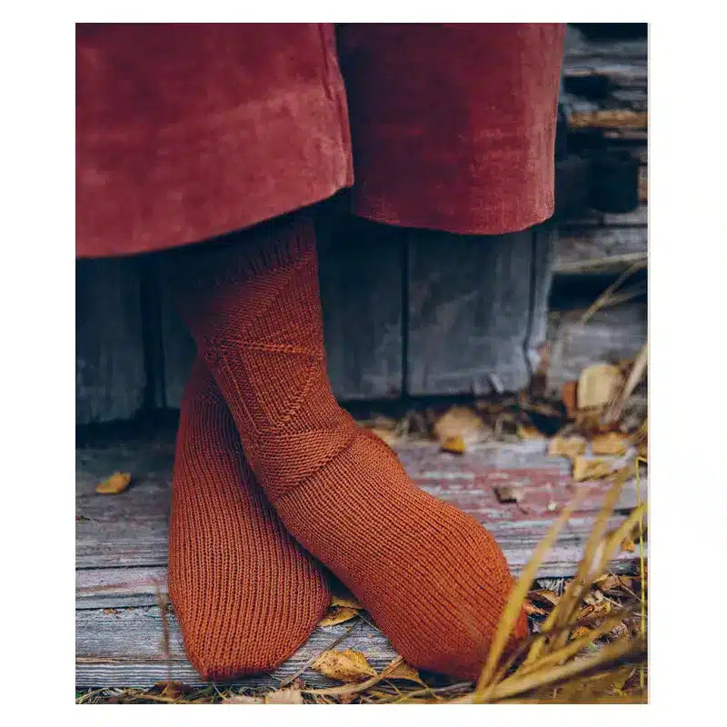 Editions-de-Saxe_52-chaussettes-a-tricoter-toute-l-annee_4