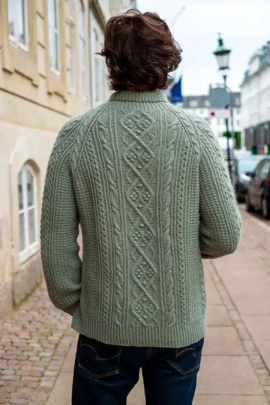 Kutova-Kika_Knits-to-wear_My-Favorite-Story
