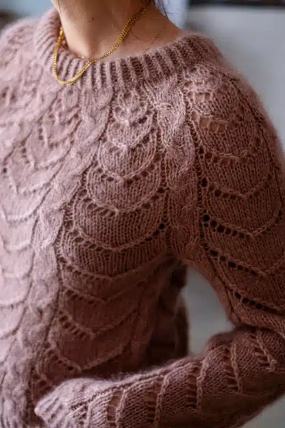 Kutova-Kika_Knits-to-wear_Sweetheart