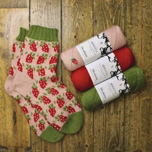 Berry-special-socks_Stone-knits_03