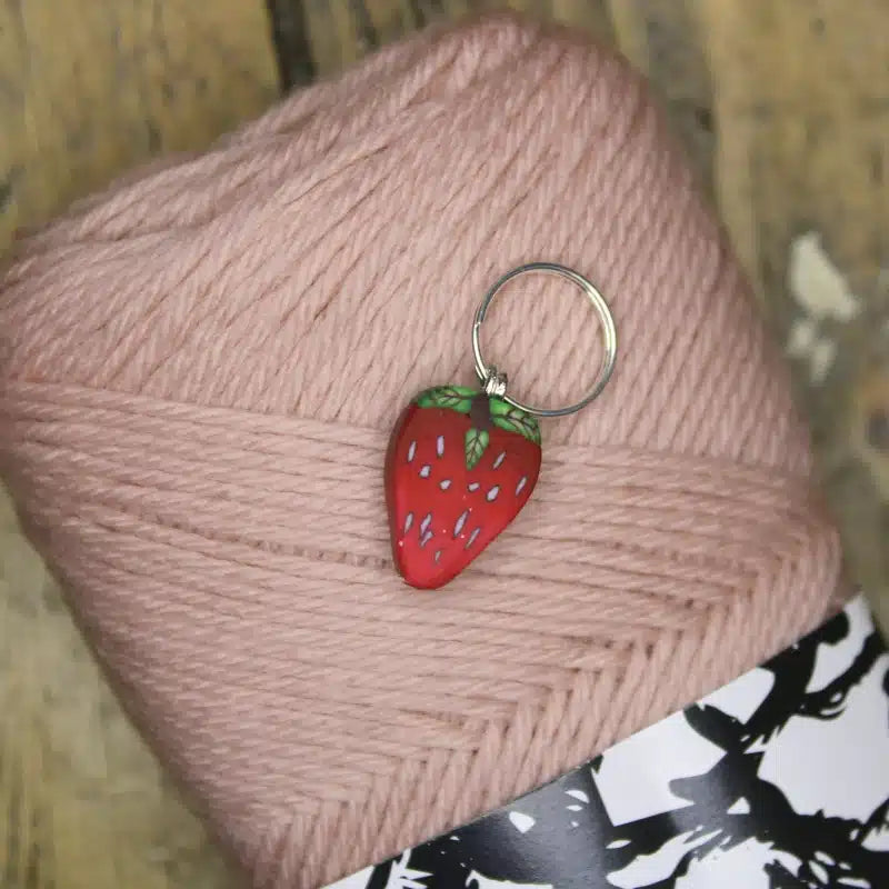 Berry-special-socks_Stone-knits_04