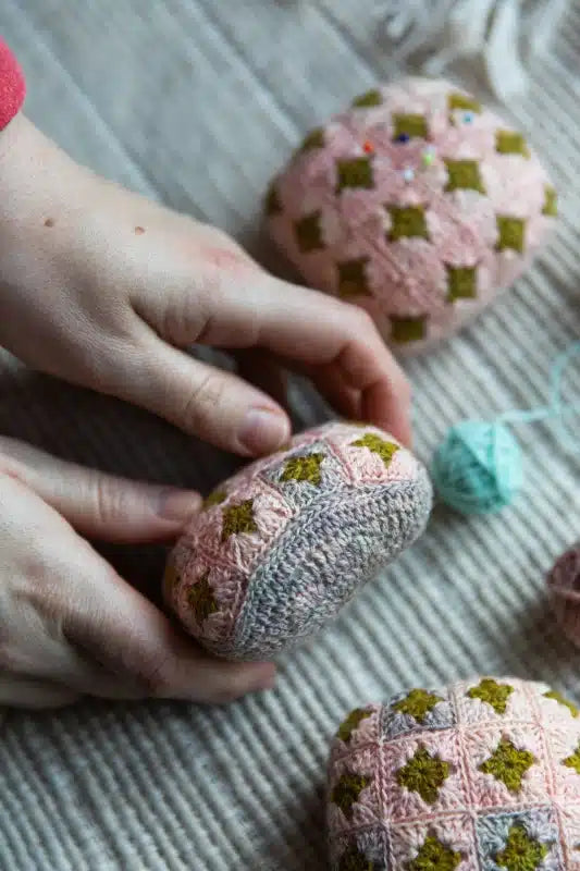 Laine-publishing_52-weeks-of-scrap-yarns_Susan-Chin