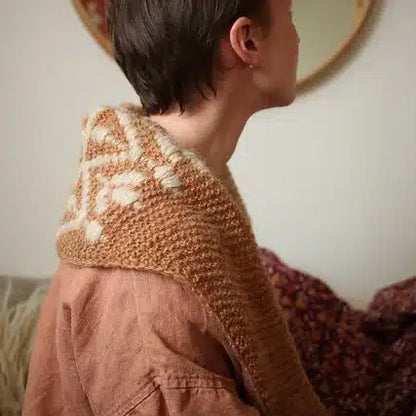 Teti-lutsak_Nivalis-scarf_06