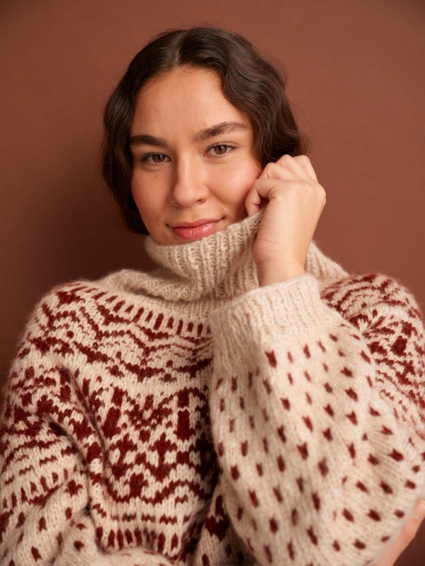 Laine_52-Weeks-of-Sweaters_Liza-Lewis