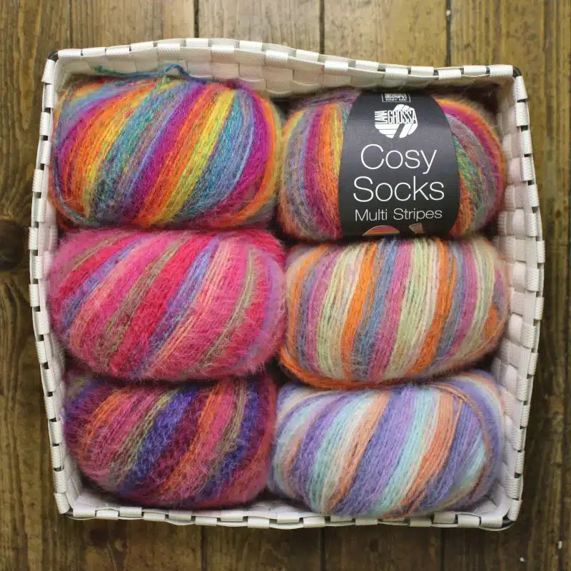 Lana-grossa_Meileweit-100-cosy-socks-multi-stripes_cover