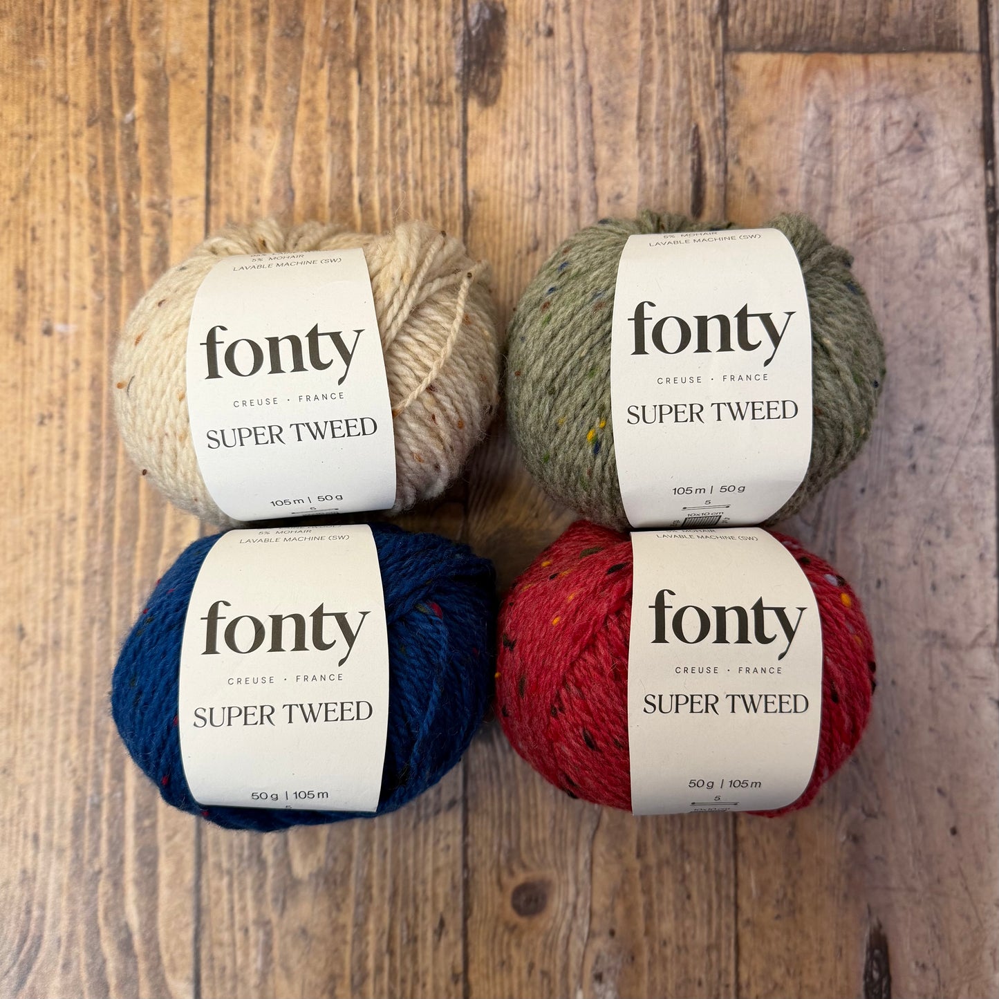Super Tweed - Fonty