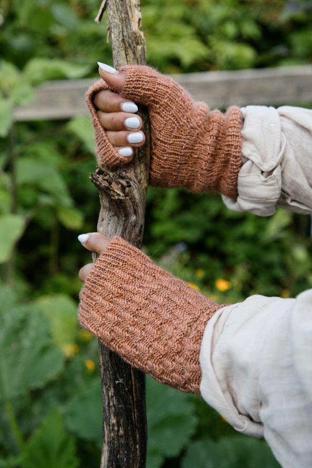 PRE-ORDER: 52 Weeks of One Skein Knits - Laine Publishing