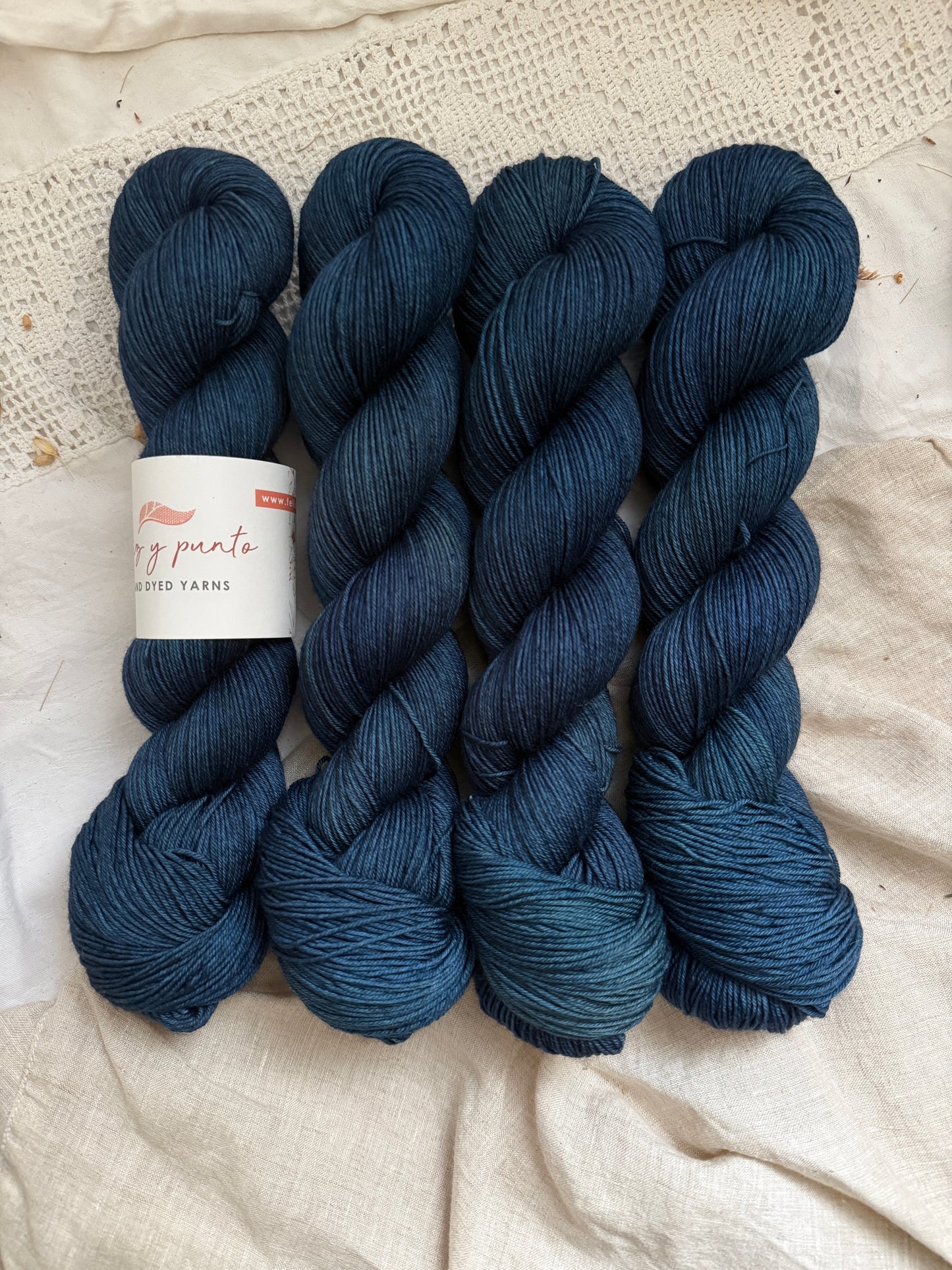 Sock 4 ply - Feliz y punto