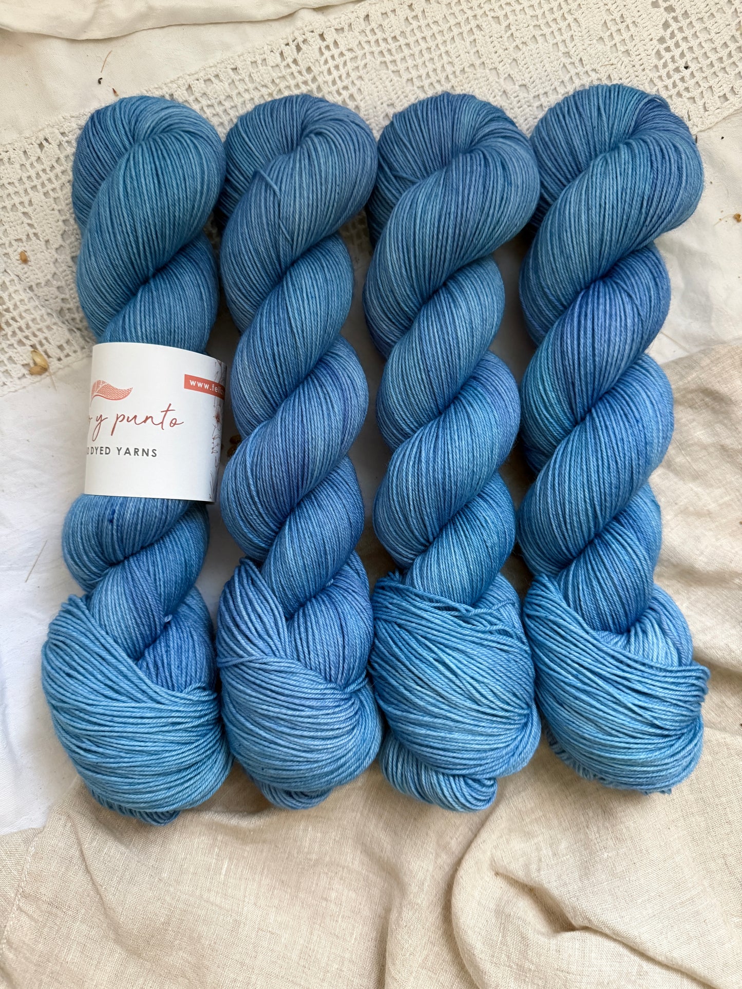 Sock 4 ply - Feliz y punto