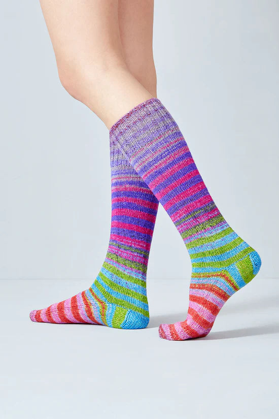 Kit de calcetines Uneek - Urth Yarns