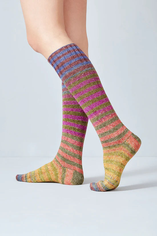 Kit de calcetines Uneek - Urth Yarns