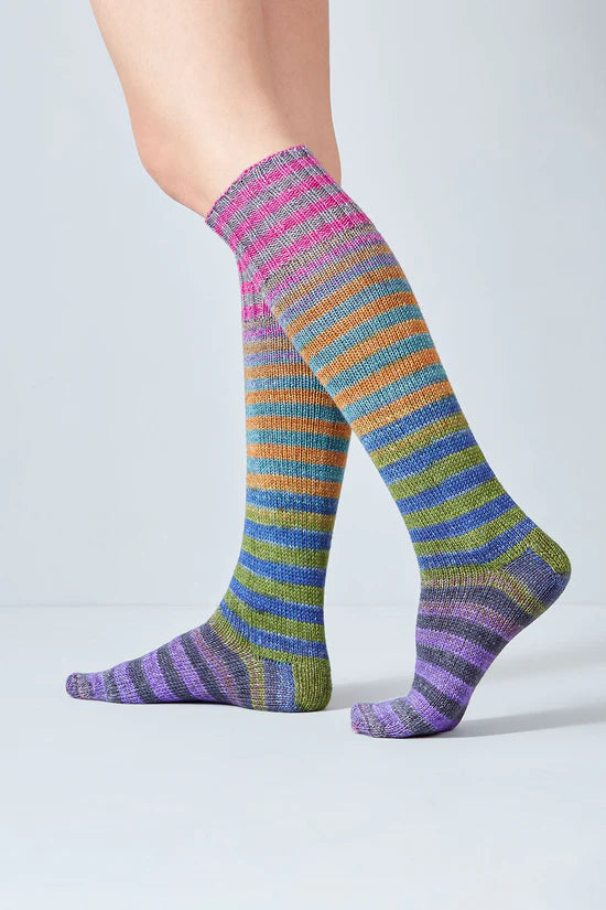 Kit de calcetines Uneek - Urth Yarns
