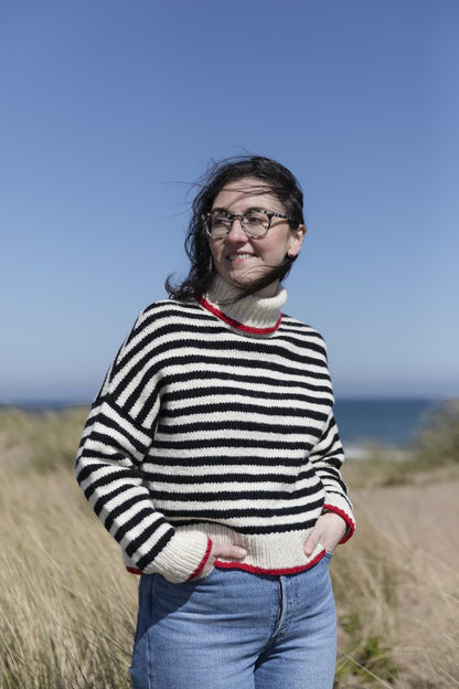 PRE-ORDER: Shorelines knits from scottish coasts - Rebecca Clow & Laine Publishing