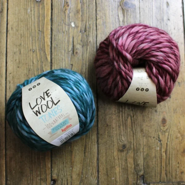 Pelote de Love Wool Tones, fil bulky de la marque Katia