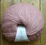 Pelote de Malou light de Lang Yarns.